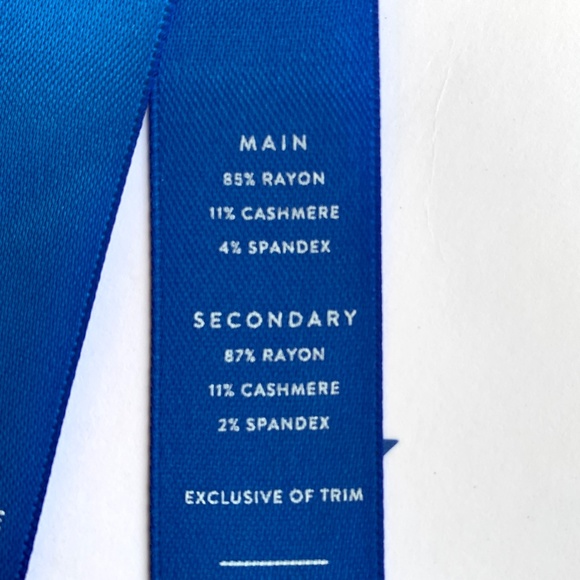 KIT and ACE technical cashmere Wave Tee 8 NWT - Picture 14 of 16